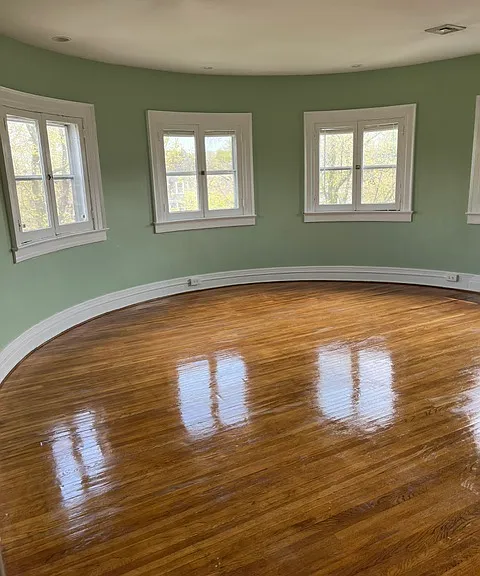 450 Richmond Ave — Photo 2