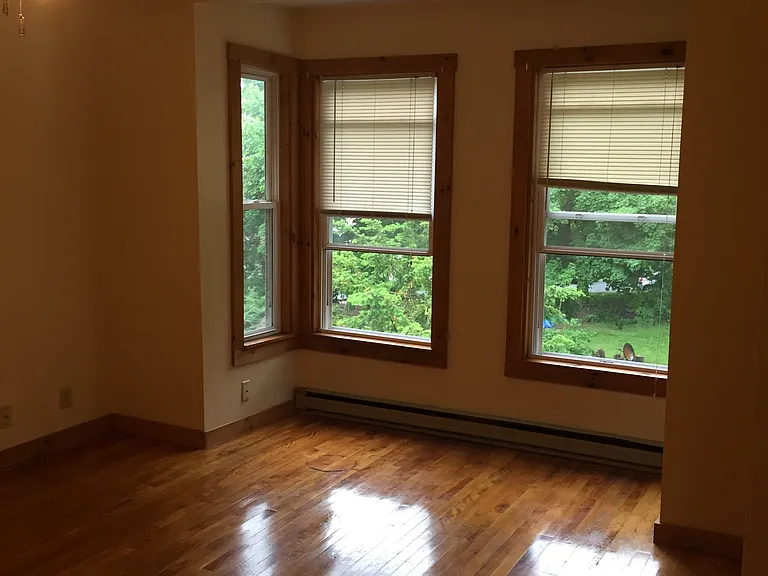 66 Crescent St #3 — Photo 6