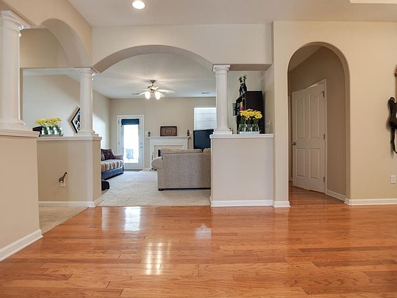 3rd image of 1436 Graybrook Ln #1
