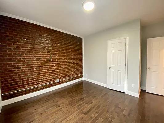 Rented by Compass | media 9