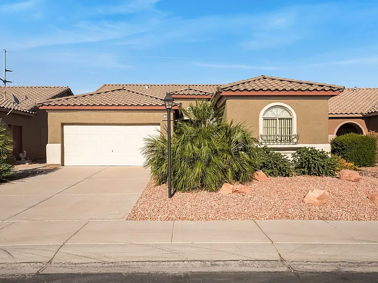 3586 Driving Range St — Photo 1