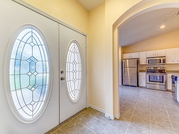 4th image of 531 Terranova Cir