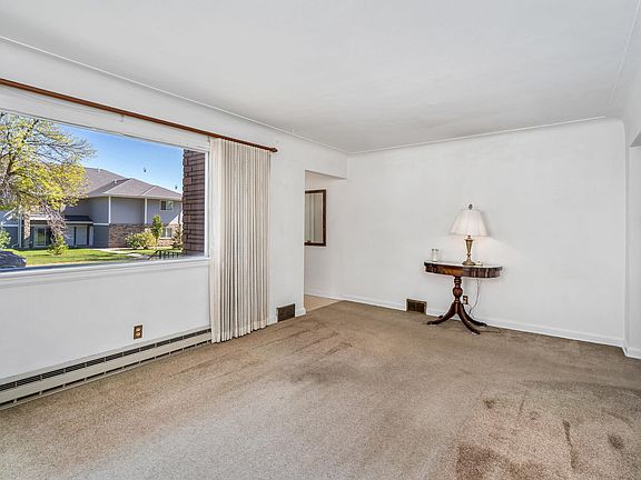 5th image of 1323 90th Ave W