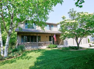 N5040 Big Bend Ln, Sheboygan Falls, WI 53085