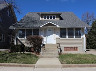 713 W Main St, Clinton, IL 61727