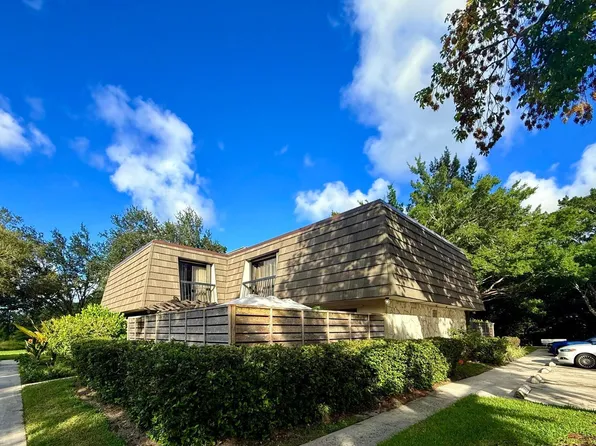 903 9TH Terrace, Palm Beach Gardens, FL 33418