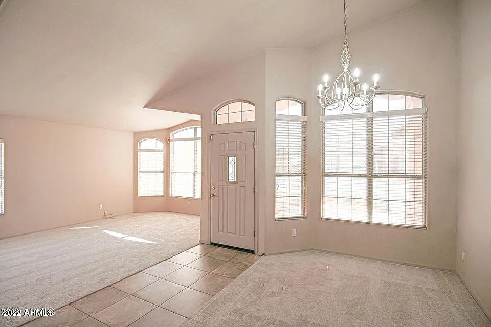 3 bed, 2.0 bath, 2276 sqft, $2,450 — Photo 2