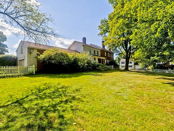 3rd image of 40 Somers Rd