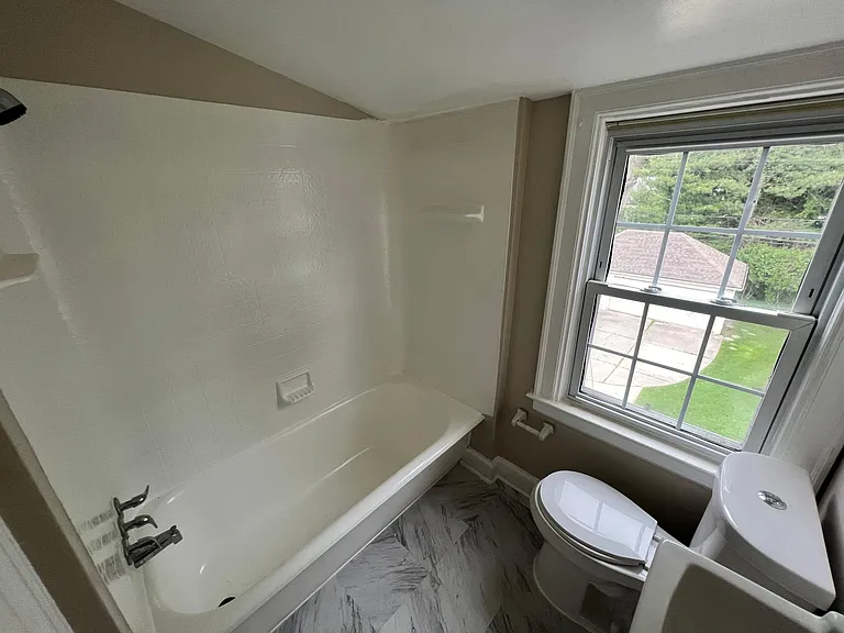 Neff Rd — Photo 14