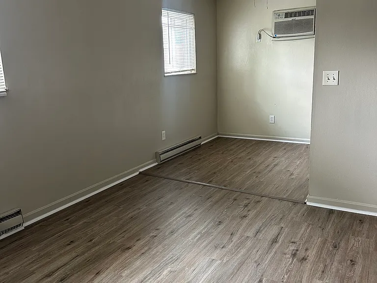 5476 Southgate Blvd — Photo 15