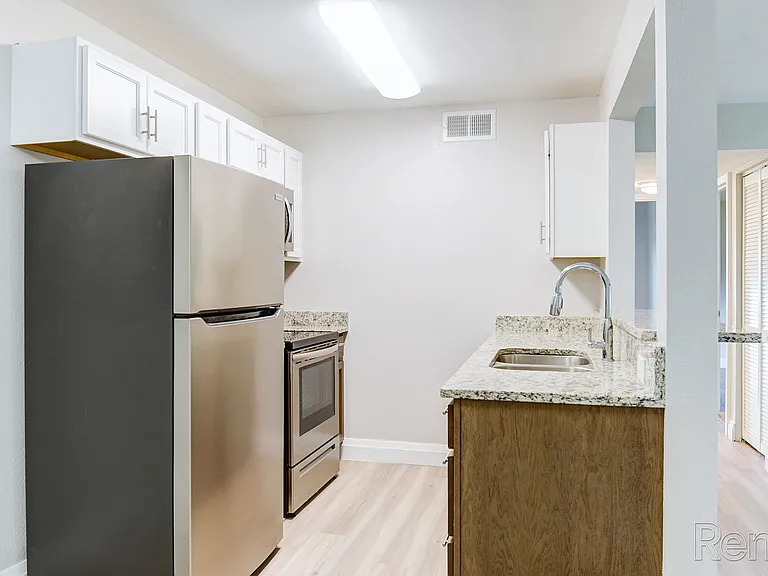 Grandview Apartment Homes — Photo 9