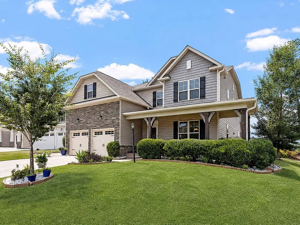 1402 Lena Ln