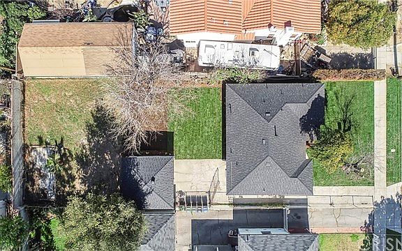 4th image of 627 Griswold Ave