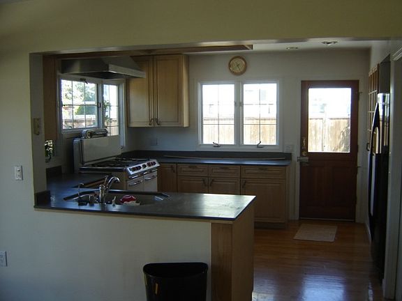 3rd image of 2081 Bohannon Dr
