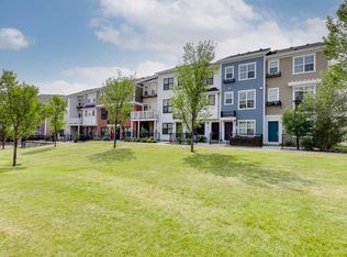 42 N Sherwood Row NW, Calgary, AB T3R 0X1