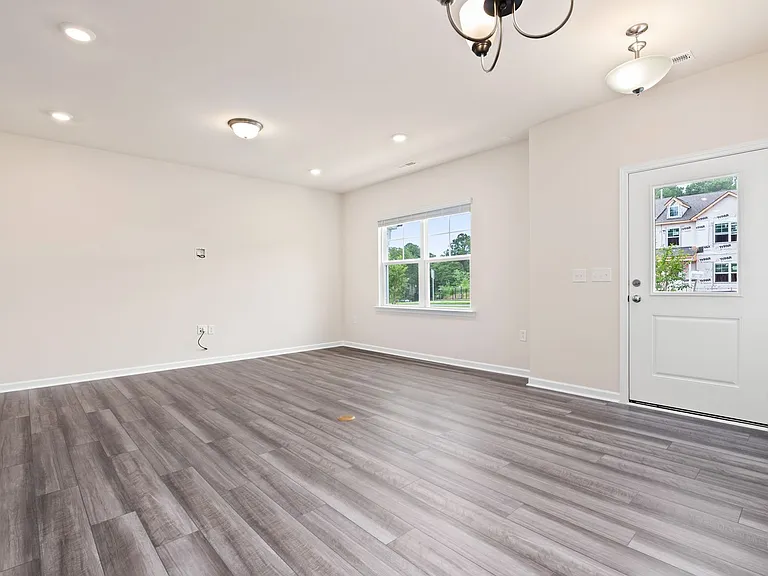 204 Parker Station Ave — Photo 3