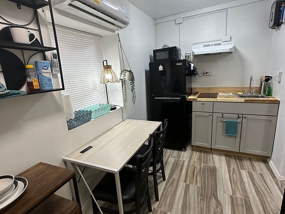 1st image of 409 E California Ave #2