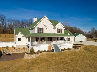 4925 Walnut Grove Dr, Villa Ridge, MO 63089