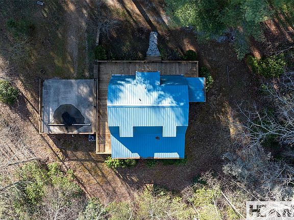 3rd image of 66 Jones Hollow Rd