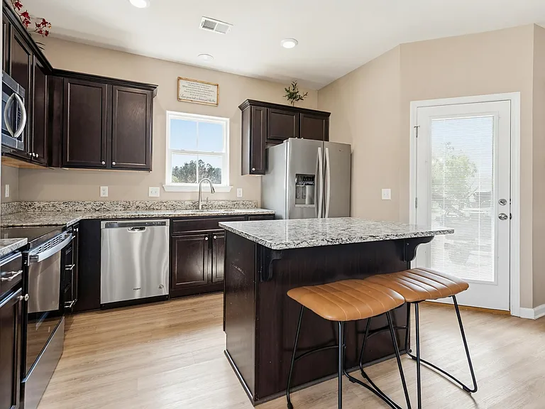 320 Honeycomb Ln — Photo 10