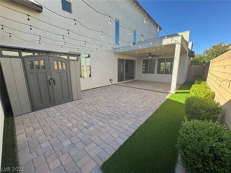 2662 Catania St — Photo 10
