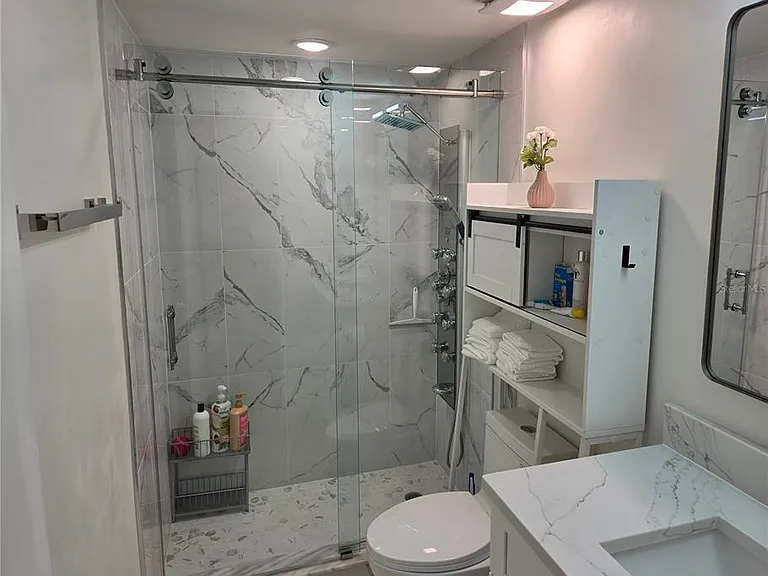 400 64th Ave #405 — Photo 33