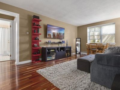 39 Montvale Ave APT 4, Woburn, MA, 01801
