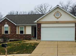 5621 Providence Place Dr, Saint Louis, MO 63129