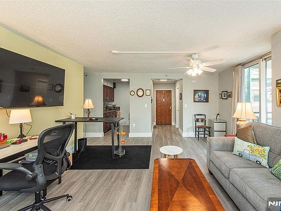 3rd image of 300 Main St APT 301