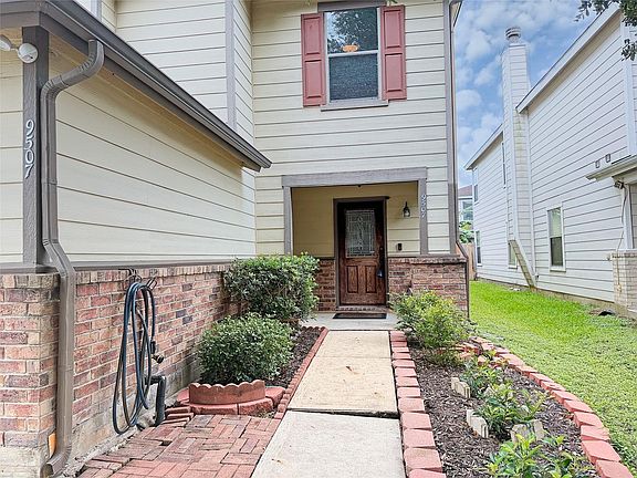 2nd image of 9507 Narnia Springs Ct