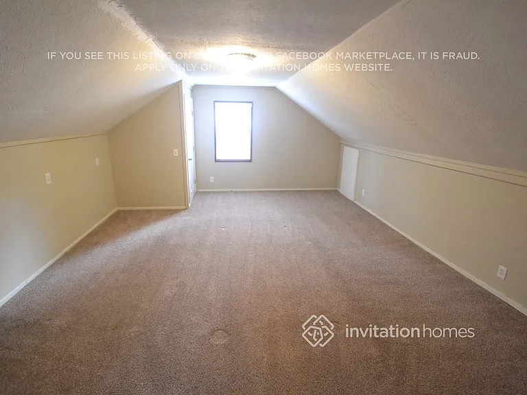 3921 Crestmoor Ct — Photo 7