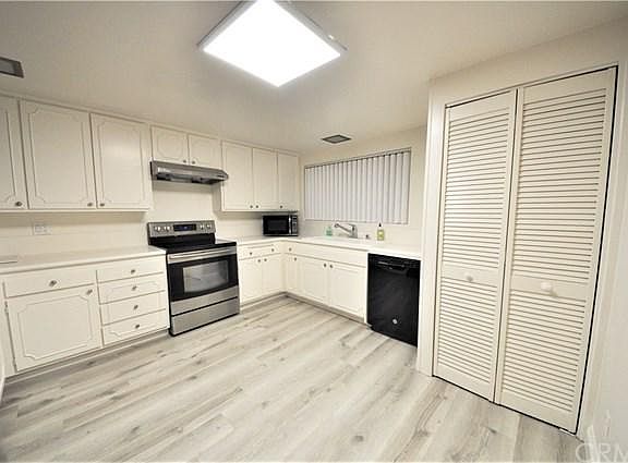 3rd image of 630 W Huntington Dr Unit 121