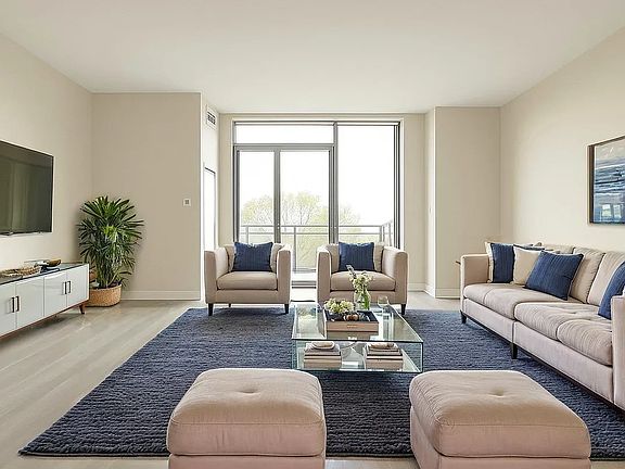 2nd image of 1501 Voorhies Ave #4F