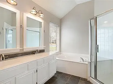 4249 Pinewood Dr — Photo 9
