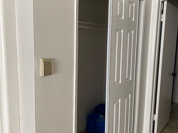 4th image of 16132 Vanowen St #0