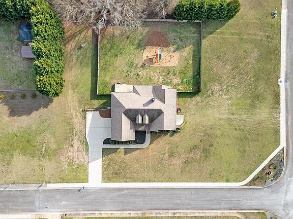 4th image of 184 Ridge Xing