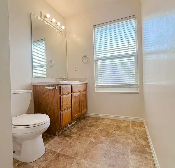 327 N 270 W — Photo 12