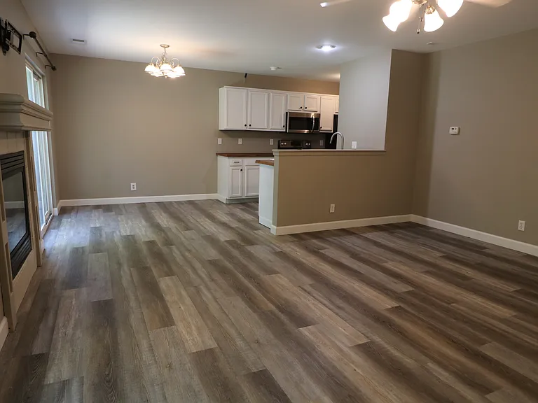 2428 Deerfield Blvd — Photo 3