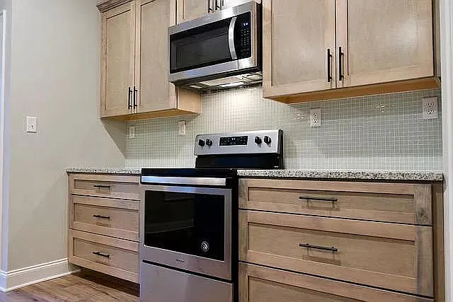 208 Crockett Ave — Photo 11