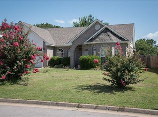 700 Chateau Dr, Fort Smith, AR 72908