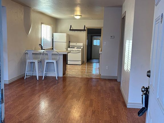 3rd image of 612 S Harmony Ct