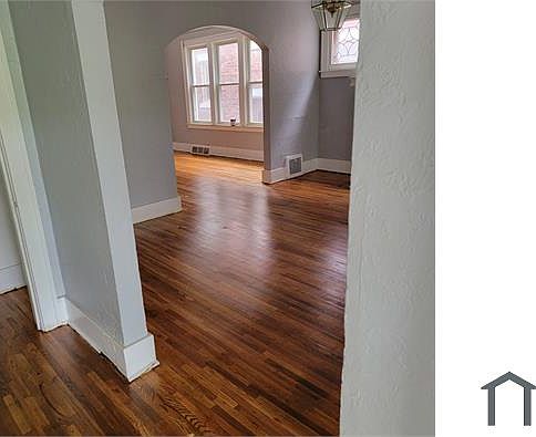 2nd image of 3813 Blaine St #1