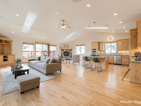 1040 Truckee Dr, South Lake Tahoe, CA 96150