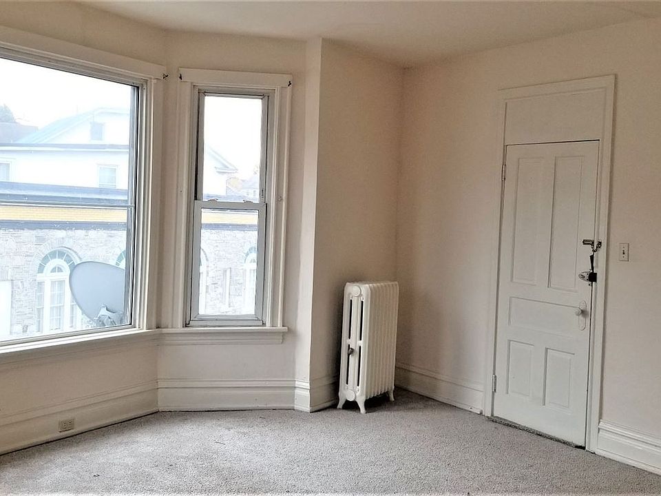 1st image of 2636 Walnut St APT 2E