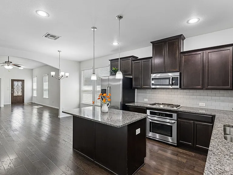 10212 Bennet Dr — Photo 9