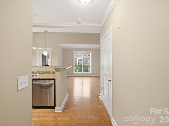 3rd image of 301 E Tremont Ave #318
