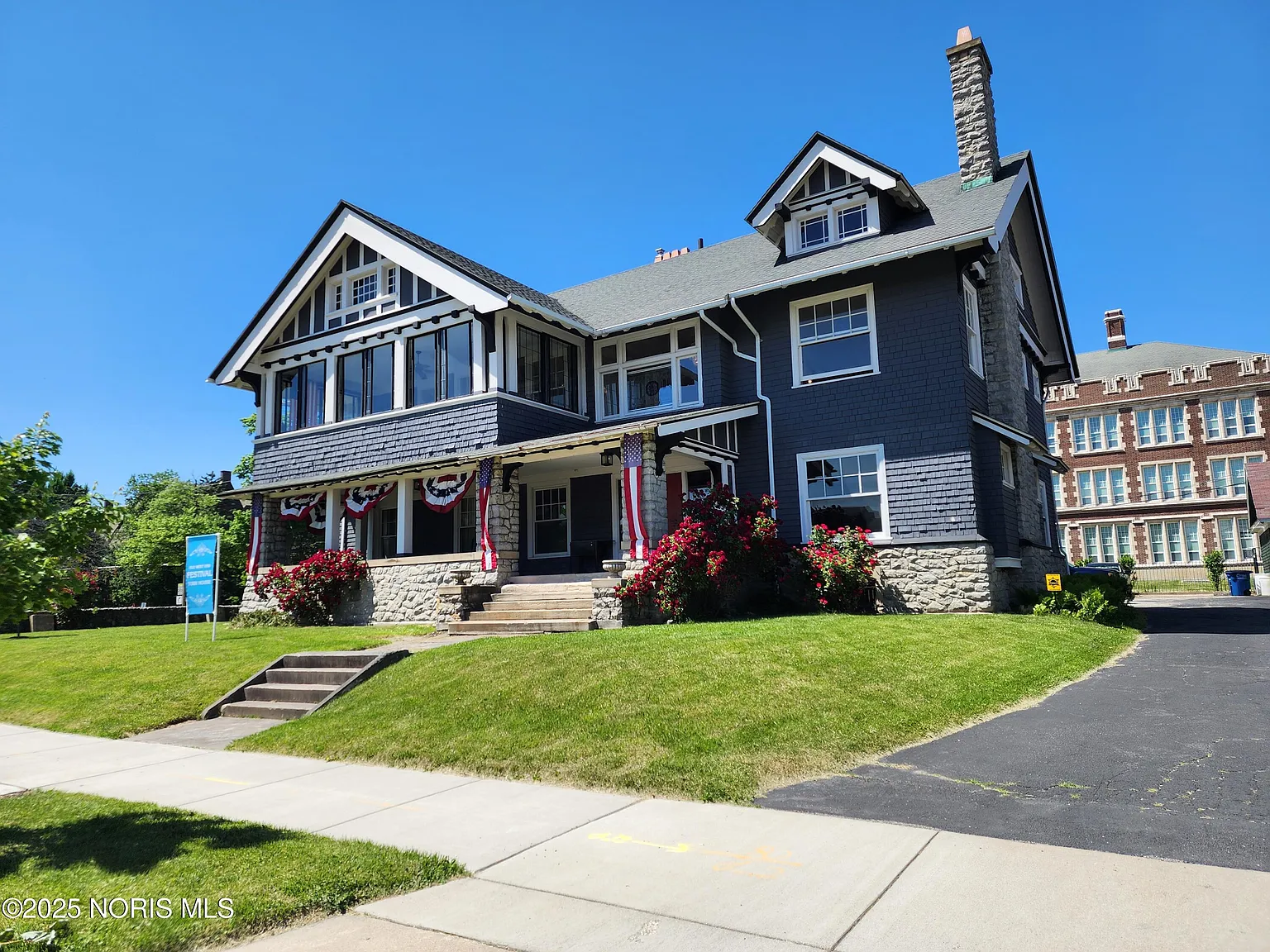 424 Winthrop St photo 1