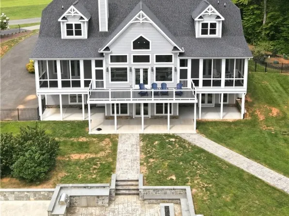 926 Fairview Dr, Mineral, VA 23117