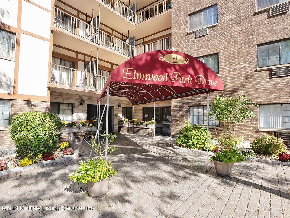 1st image of 2 Elmwood Park Dr APT 521