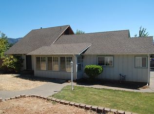 2001 NE D St, Grants Pass, OR 97526